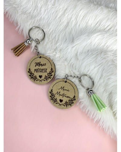 Porte-clés rond en bois gravé – Maîtresse, Nounou ou Atsem