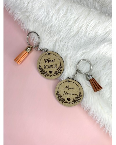 Porte-clés rond en bois gravé – Maîtresse, Nounou ou Atsem