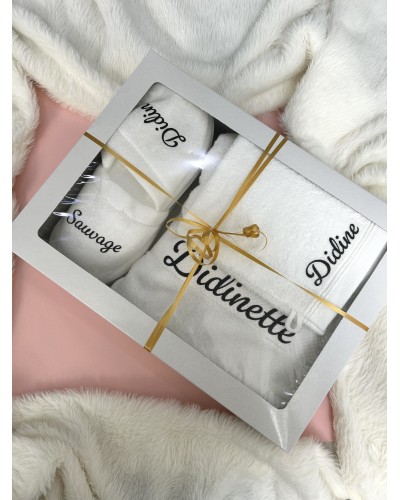 Coffret Bien-Être Douceur – Cadeau Personnalisé Peignoir, Serviette & Accessoires