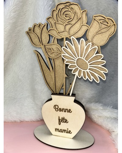 Bouquet de fleurs en bois gravé – Bonne fête Mamie